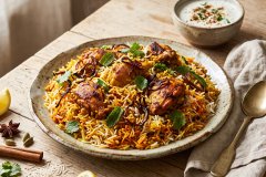 Chicken_biryani_served_on_plate_2K_20261007114533