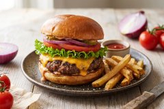 Hamburgers_served_on_rustic_plate_2K_20261007114149