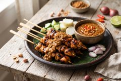 Satay_ayam_with_peanut_sauce_2K_20261007104831