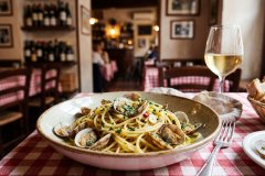 Spaghetti_alle_vongole_wine_on_2K_20261007100527
