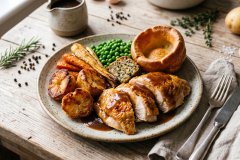 Sunday_roast_chicken_with_vegeta…_2K_20261007113727